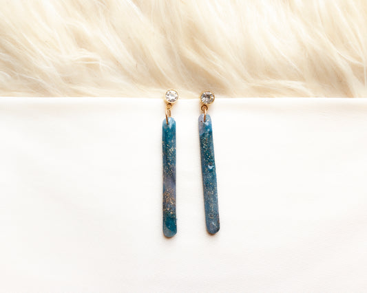 Aros colgantes barra arcilla polimérica azul petróleo pan de oro stud cristal dorado hechos a mano Santiago Chile