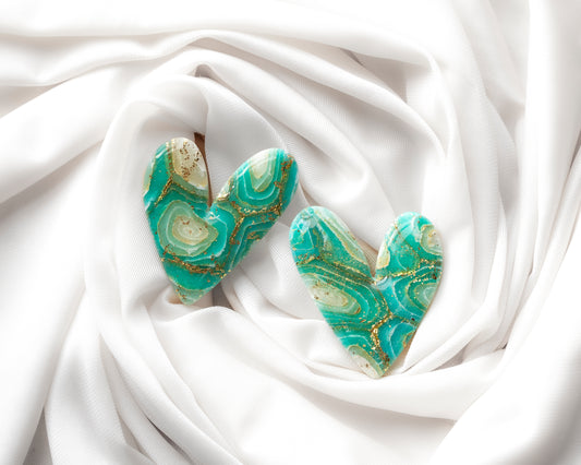 Aros corazón arcilla polimérica verde esmeralda pan de oro hechos a mano Santiago Chile