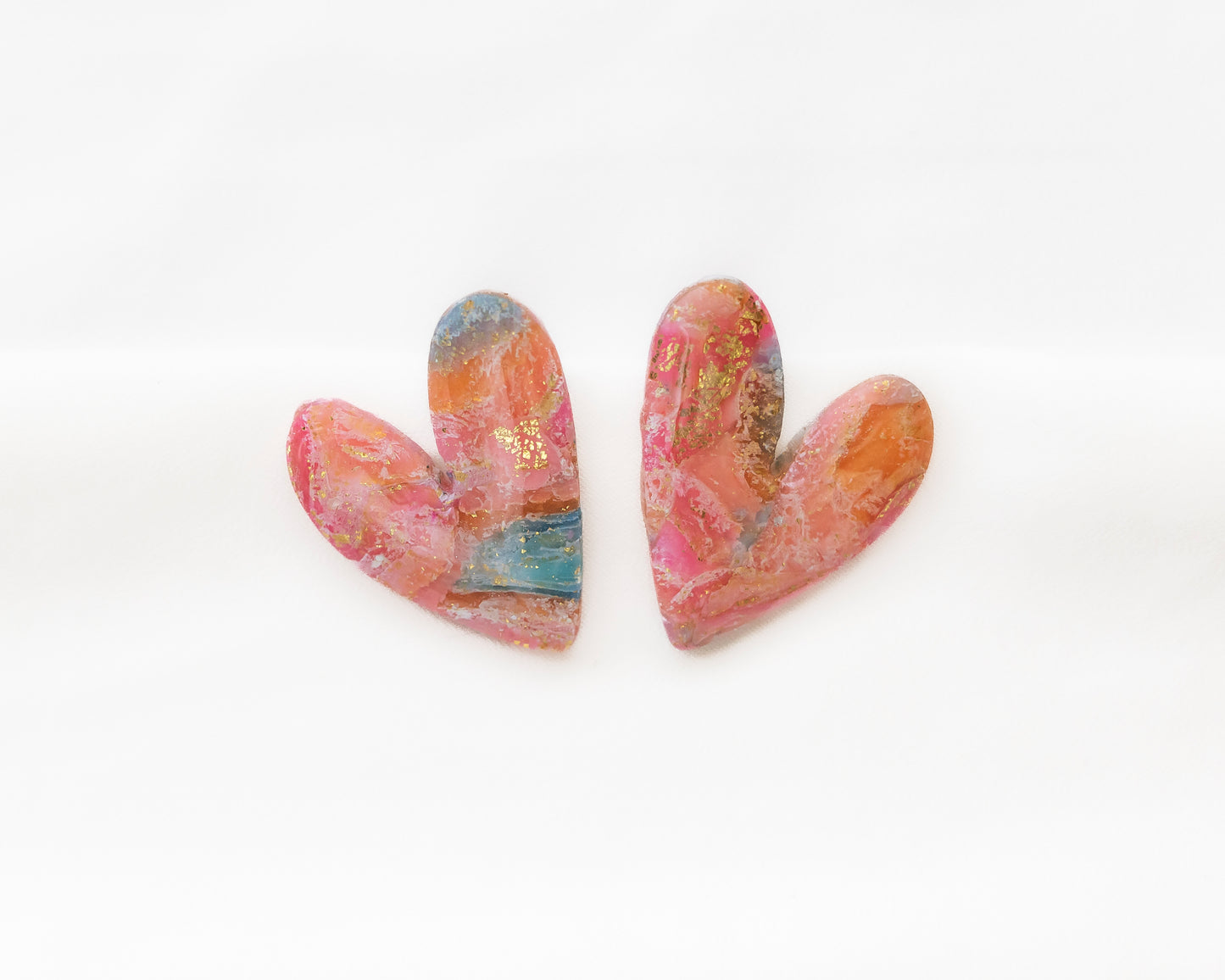 Aros Corazón Poniente — Arcilla Polimérica Multicolor con Pan de Oro, Hecho a Mano