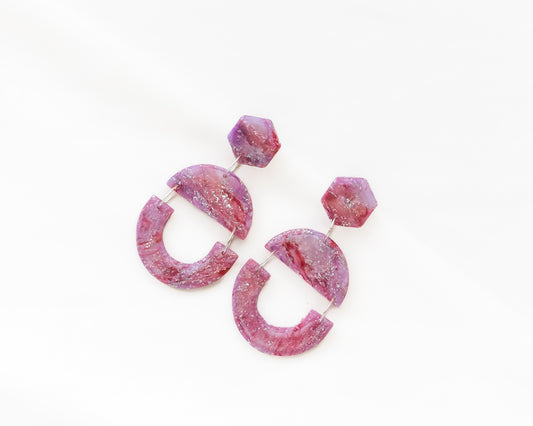 Aros Colgantes Violeta — Arcilla Polimérica Rosa Lila y Pan de Plata, Hecho a Mano